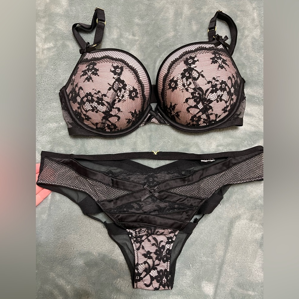Victoria Secret very sexy set